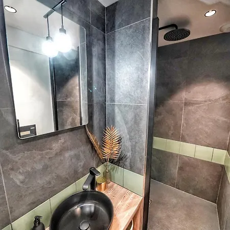 Cosy Avec Vue Exceptionnelle Et Proche Des Pistes *