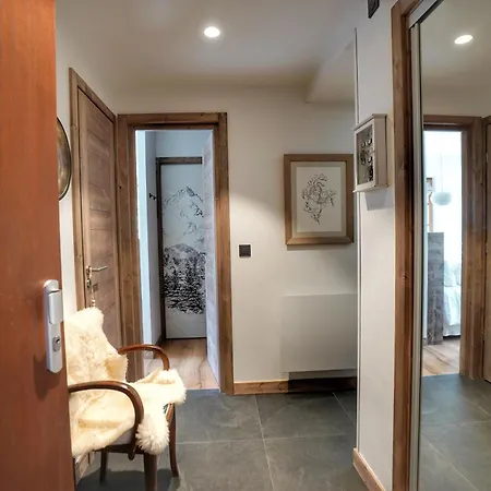 Cosy Avec Vue Exceptionnelle Et Proche Des Pistes *